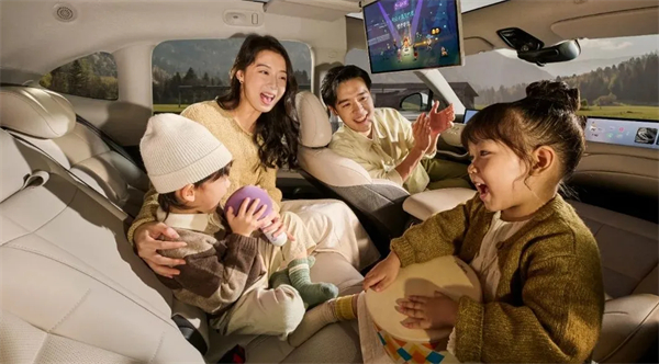 升艙不加價！“滿配SUV”全新智己LS6劇院版上市，權益價21.99萬~28.29萬元